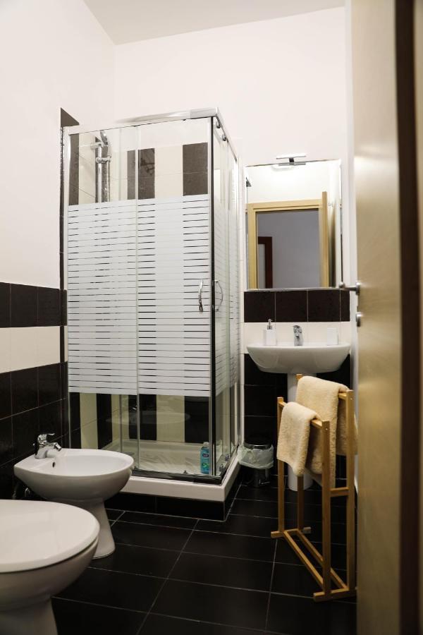 Aura Home Rent Of Rooms With Shared Kitchen Μπάρι Εξωτερικό φωτογραφία